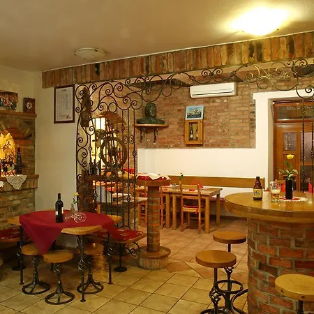 Gostilna In Prenocisca Gedzo